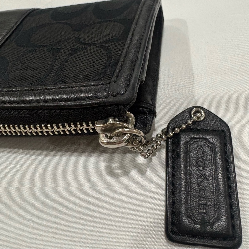 Coach Signature Black Canvas Leather Trim Zip Around Wallet‎ Wristlet Clutch - Picture 4 of 9